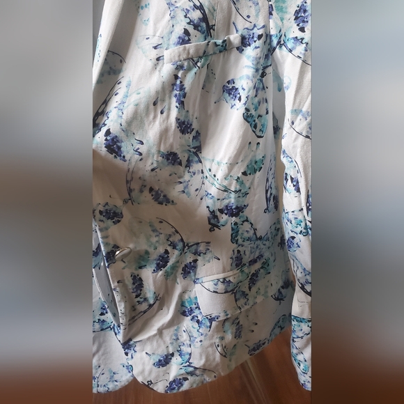 Beautifu blazer - Picture 3 of 4